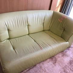 【ネット決済】緑色の片肘ソファー