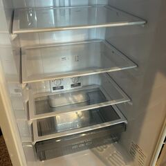 品名：ノンフロン冷凍冷蔵庫 メーカー:三菱 モデル：MR-P17G-W 2021年