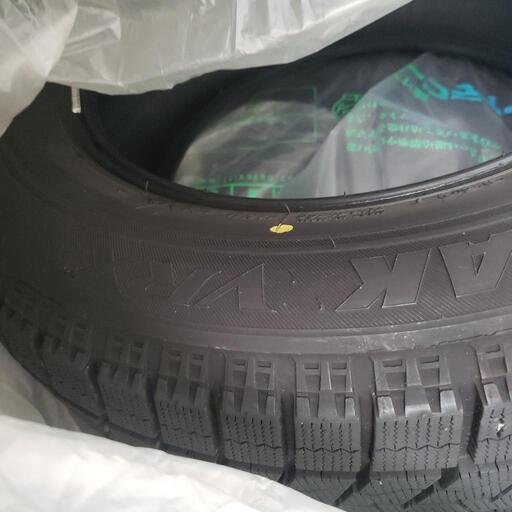 お値下げ。215/60R16 ４本セット　スタッドレスタイヤ　ホイールなし