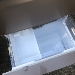 激安セール！ 2018年製 三菱冷凍冷蔵庫 335 L シャンパンピンク