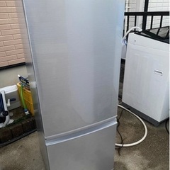 お薦め品‼️シャープどっちもつけかえドア 冷凍冷蔵庫167L2018年