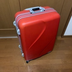 【お譲り先決定】赤のスーツケース