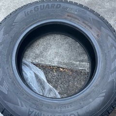 YOKOHAMAスタッドレスタイヤ、ホイールセット　215/70R16 G075