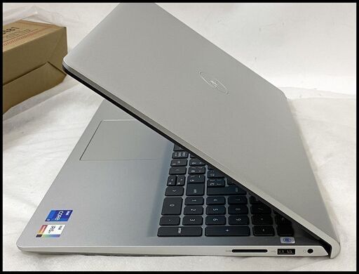 美品 DELL NI85S-CNHBS Inspiron 15 3520 15.6インチ 第12世代 Core i7