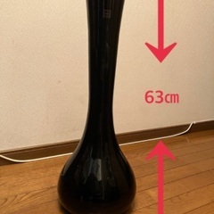 大きな黒い花瓶