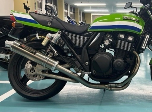 ZRX400 ヨシムラ　フルエキマフラー　H14年　キズ　汚れあり　ガスレポ付き ZRX400 ヨシムラマフラー ZRX400 ヨシムラ フルエキマフラー H14年