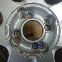 アルミホイール4本 BRIDGESTONE FEID TS7 　１４×５ 1/2Ｊ　４×１００　ＯＦＦ３５　５００ＫＧ　ＶＩＡ６２０ＫＧ　ホンダ モビリオスパイクで使用予定でしたが車を買い換えたので出品します。　タイヤは付いていませんので、廃タイヤ処分料は掛からず お好きなタイヤを装着してください。