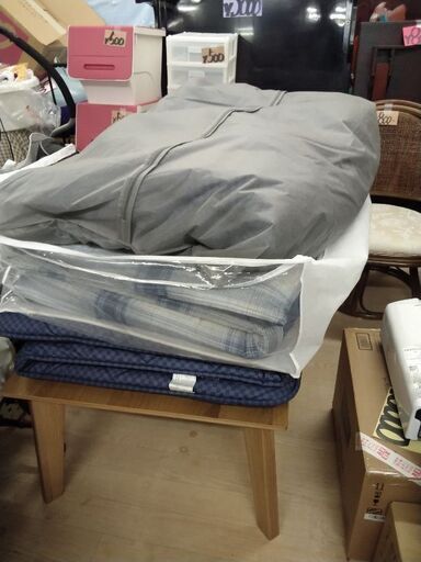 美品 寝具 4点セット 掛布団 敷布団 マット まくら 布団 セット