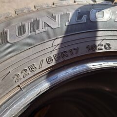 ダンロップ VW02 225/65R17 中古スタッドレスタイヤ 4本セット 工賃込み