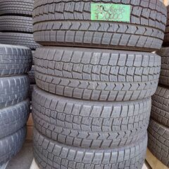 ダンロップ VW02 205/60R16 中古スタッドレスタイヤ 4本セット 工賃込み