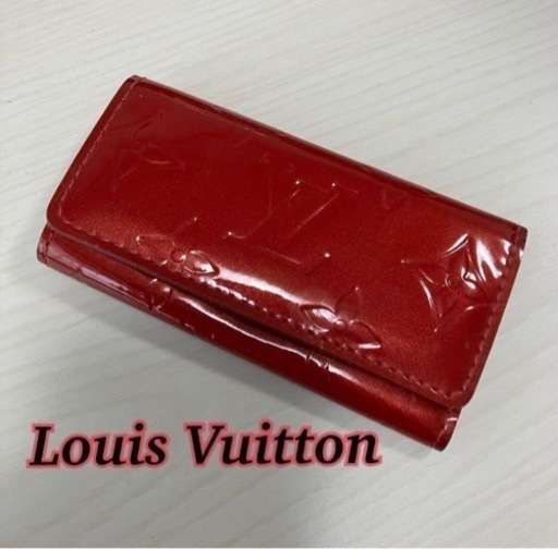 Louis Vuitton キーケース　ルイヴィトン　ヴェルニ