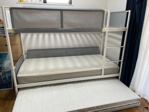 IKEA VITVAL 二段ベッド　エキストラベッドと専用マットレス2枚付き