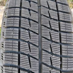 スタッドレスタイヤ(受け渡し予定者決定済)