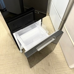 【超美品‼️】高級♪ シャープ 2021年製 152Lノンフロン冷凍冷蔵庫 ガラスドア プラズマクラスター搭載 ピュアブラック♪