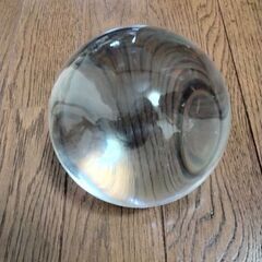 水晶玉(直径11センチ)
