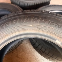 値下げしました‼️YOKOHAMAスタッドレスタイヤ４本（バリ山）