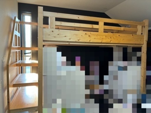 IKEAの【スヴェルタ】「ロフトベッドフレームデスクトップ付き IKEAの【スヴェルタ】「ロフトベッドフレームデスクトップ付き