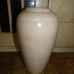 値下げ。格安中古短期使用　大型花瓶　素敵なヒビ焼き　ベージュ色　...