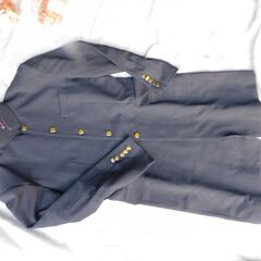 値下げ。格安中古仮装衣装応援団長服　学生服・長乱服・長らん・長ラン上着とラッパズボンの上下セット、上着ウール・サイズＬ、学ラン上下。フリーサイズ。ほぼ未使用品。洗濯出来ます。先着４着セット限り。  　