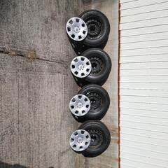 タイヤラック＋ハイエース用タイヤ＆ホイール