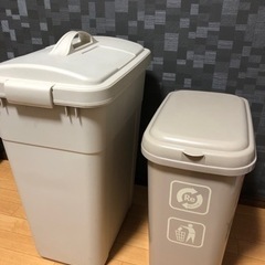 ゴミ箱　45Lと　多分20L