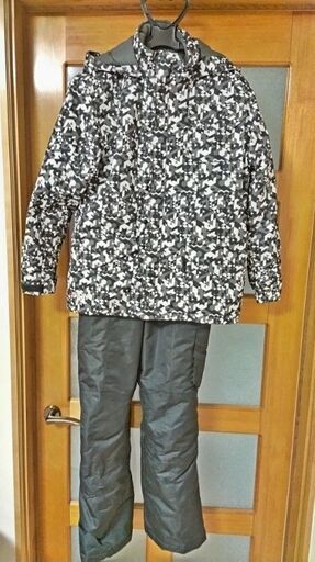 キッズ（ジュニア）スキーウェア（新品）
