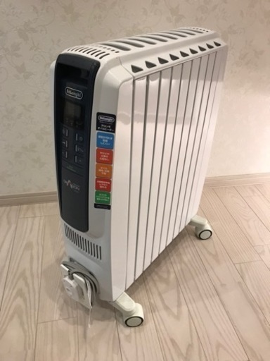 安心の6ヶ月程！【delonghi(ﾃﾞﾛﾝｷﾞ)】オイルヒーター売ります！！ 温かく 