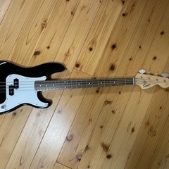 美品squier fenderスクワイヤー　フェンダー　プレシジ...