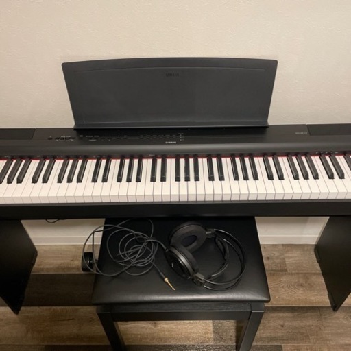 YAMAHA P125 2022年製。純正スタンド/椅子/ペダルユニット/ヘッドホン付き