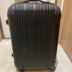スーツケース　無料　機内持ち運び可能