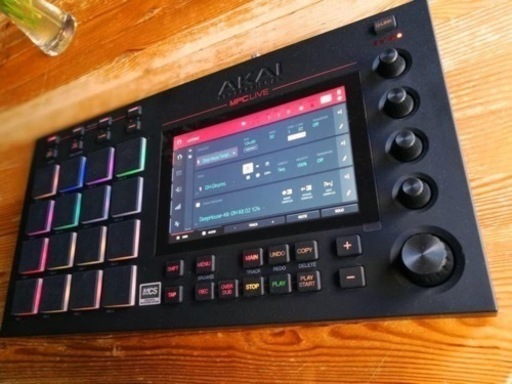 レア品 AKAI MPC LIVE パッド式音楽制作 ビートメイク