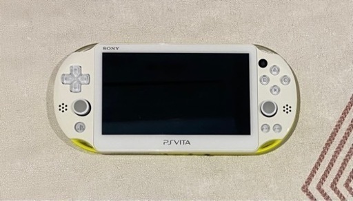 【値下げ中】PS Vita 本体 ＆ ソフト5本つき