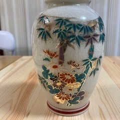 🉐九谷焼　花瓶