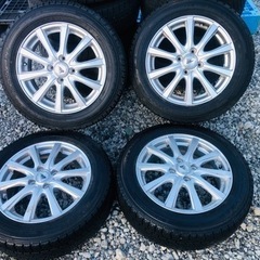 冬タイヤ 185/60R15 アクア ヴイッツ用アルミ付きスタッドレス