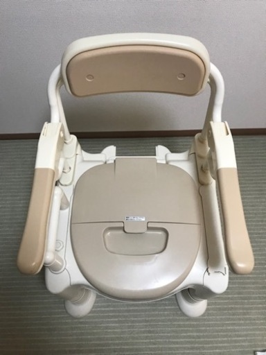 ポータブルトイレ
