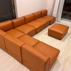 キャメル色のソファー