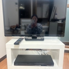 家電 テレビ 液晶テレビ（リモコン付き）とテレビ台