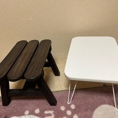 小さい椅子　テーブル