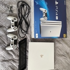 PS4 Pro 本体　グレイシャー・ホワイト 1TB CUH-7...