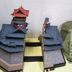 ディアゴスティーニ　木製　安土城　完成品　アクリルケース、フィギュア、解説本110巻付き ディアゴスティーニ 木製 安土城 完成品 アクリルケース、フィギュア