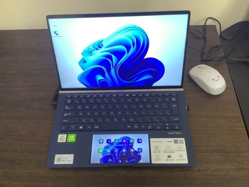 高性能ノート　ASUS 2画面