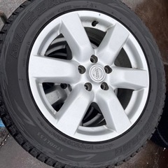 バリ山　スタッドレスタイヤ　NISSAN 215/60R17   5穴