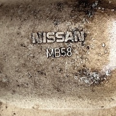 バリ山　スタッドレスタイヤ　NISSAN 215/60R17   5穴