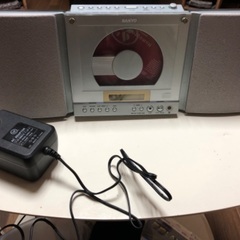 CDラジオとCDプレーヤー
