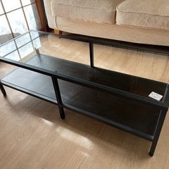 IKEAローテーブル、テレビ台