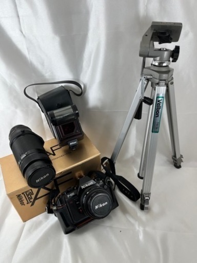 Nikon カメラ、望遠レンズ、フラッシュ、三脚セット　美品