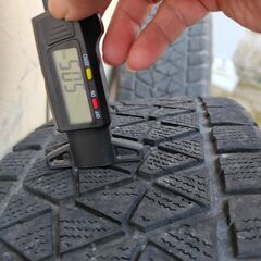 235/65R18 スタッドレス ブリザック