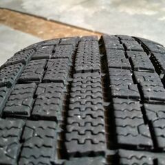■ＡＱＵＡスタッドレス＋ホイール４本（価格交渉可）