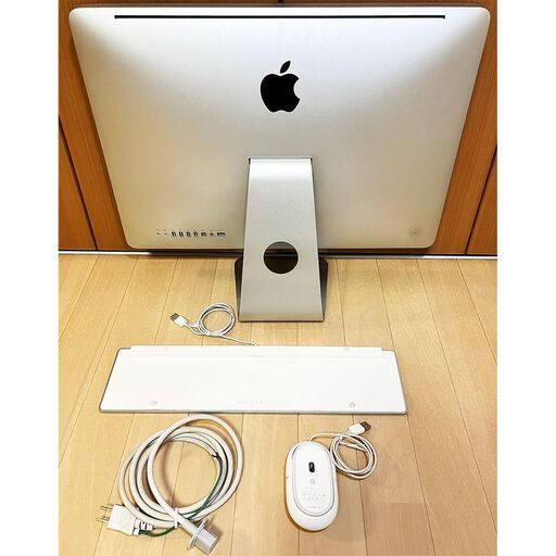 21【iMac Mid 2010】■アドビ入り〜テンキー付きキーボード＆マウスもセット！