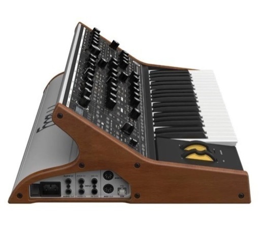 モーグMoog Subsequent 37 Analog Synthesizer